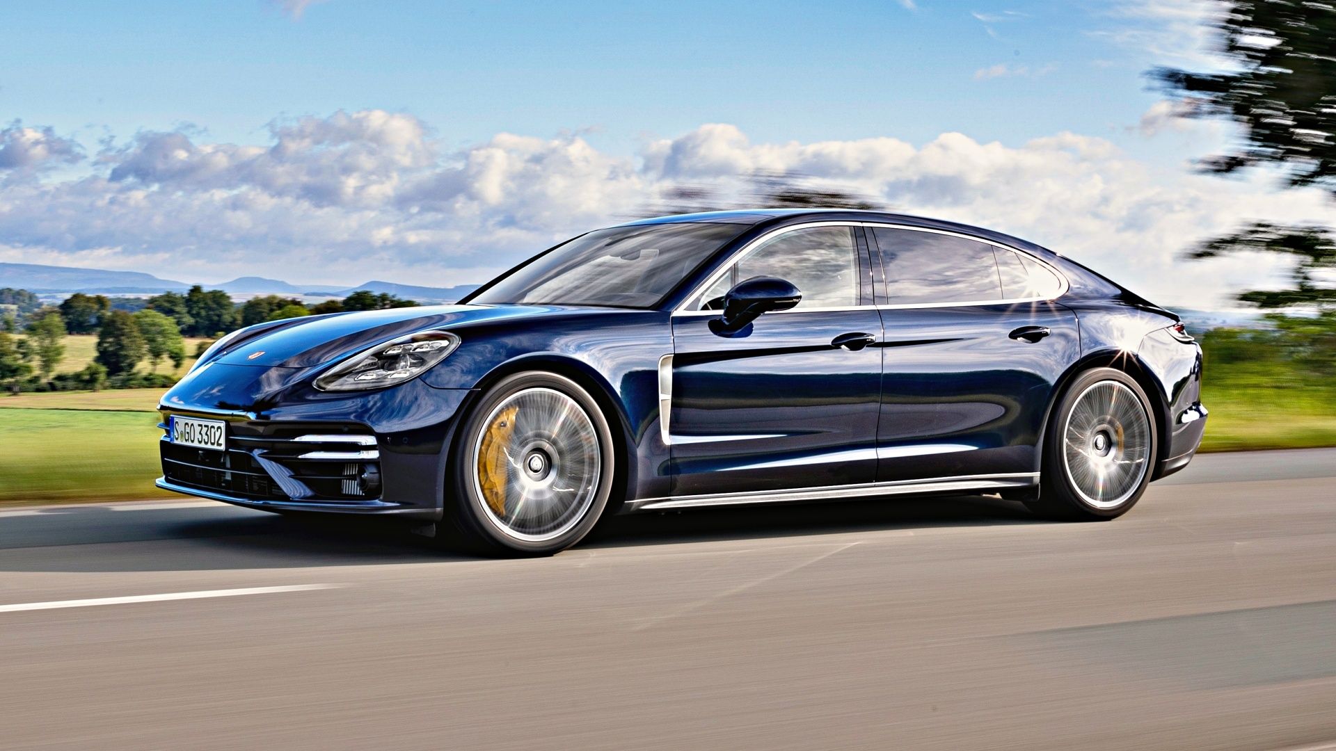 Porsche Panamera Turbo S Azul