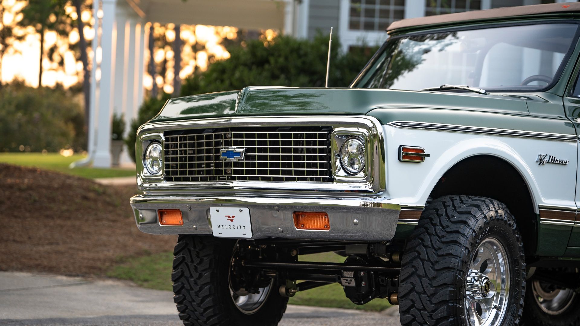 Um close frontal do Velocity K5 Blazer