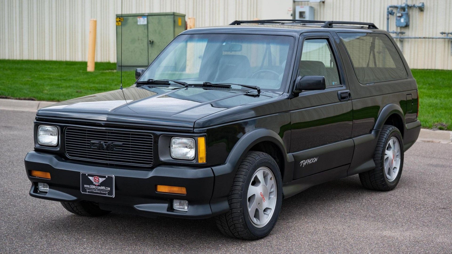 Suvs That Defined The 90s How Design Power And Innovation Collided