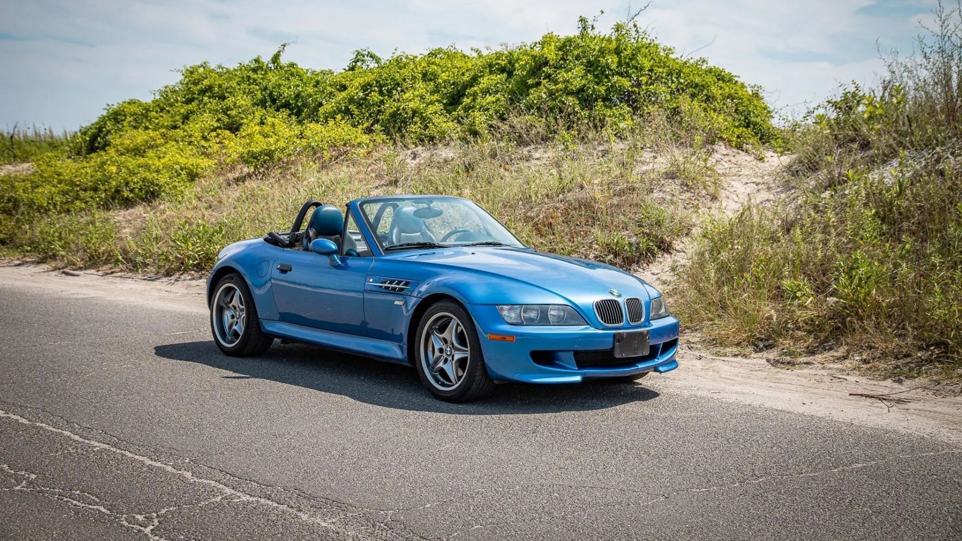 Blue BWW Z3 M Roadster