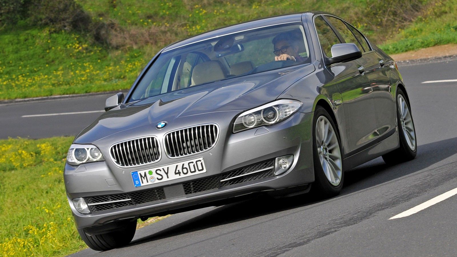 Cinza 2011 BMW Série 5