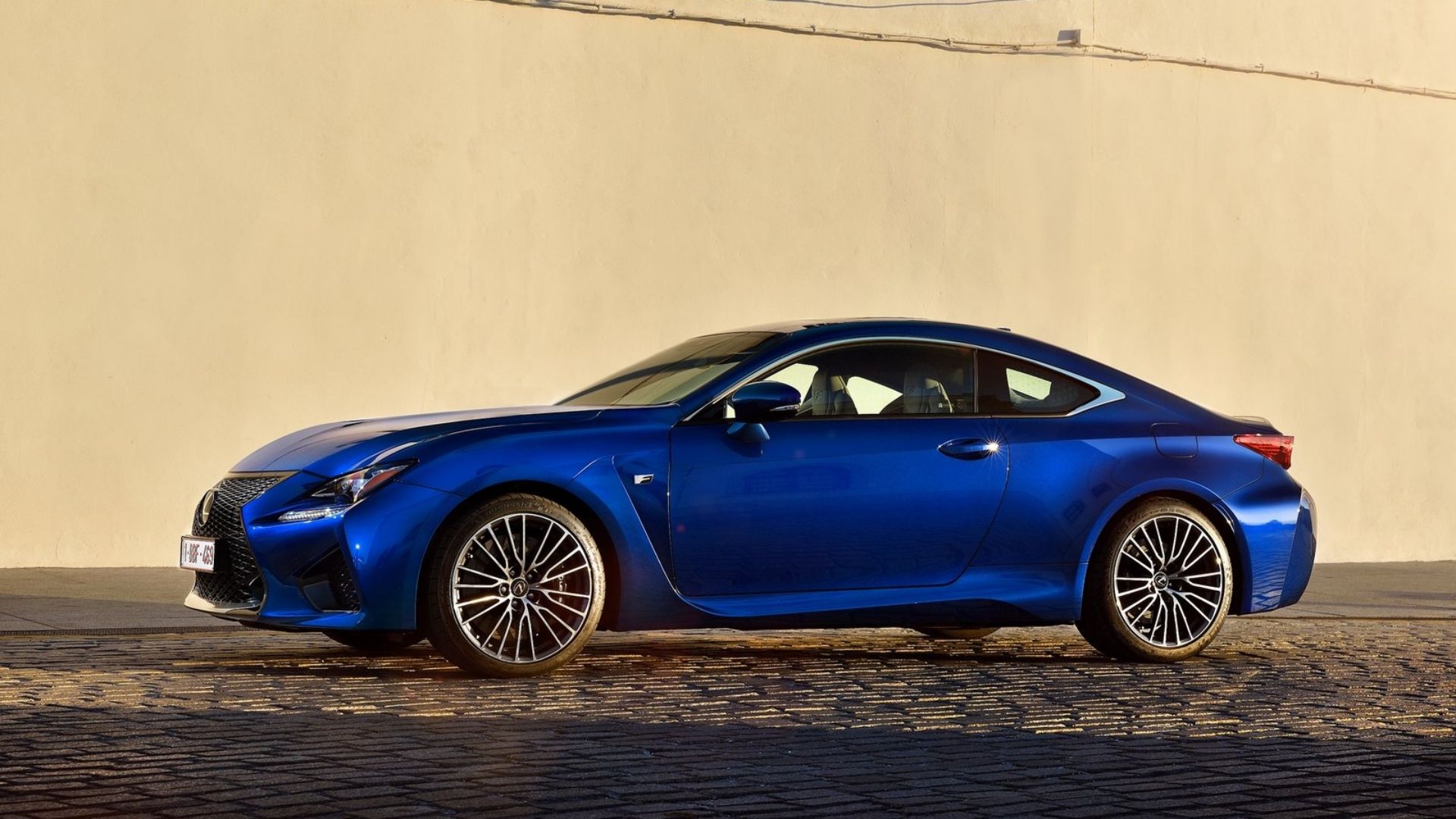 Lexus RC-F-1 azul