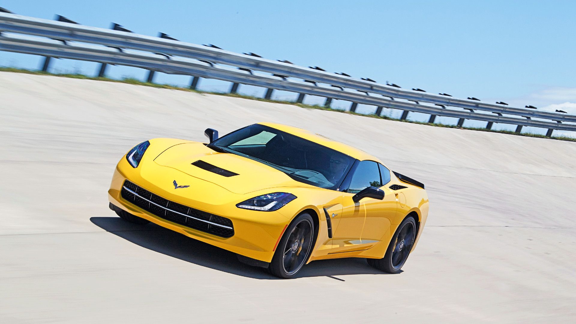 2016 Chevrolet Corvette Stingray Coupe action shot