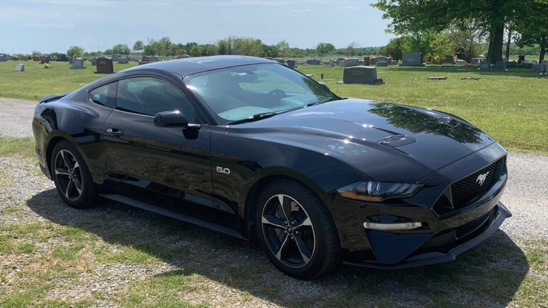 Ford Mustang GT preto 2018
