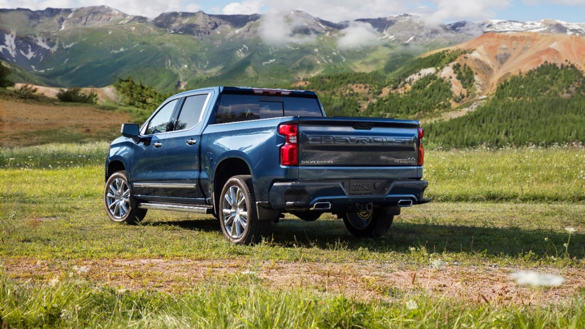 Chevrolet Silverado vs. Toyota Tundra-- The Vehicle Constructed for Every Obstacle thumbnail