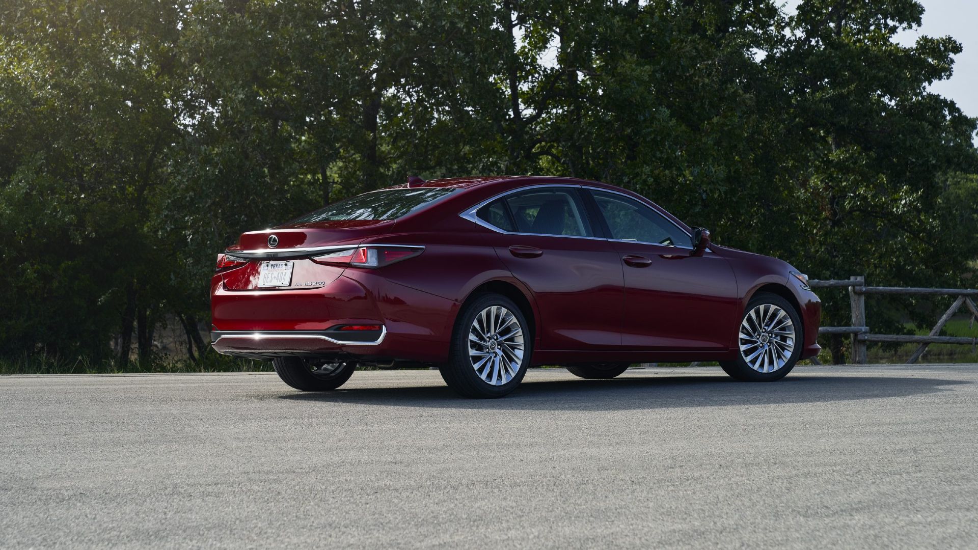 Lexus ES 250 AWD Luxo vermelho