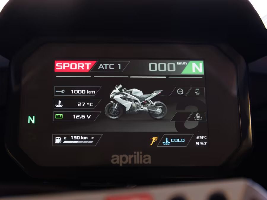 2024 Aprilia RS 457 vs Kawasaki Ninja 400 - Is There A New Sub-500cc Sport  Bike King?