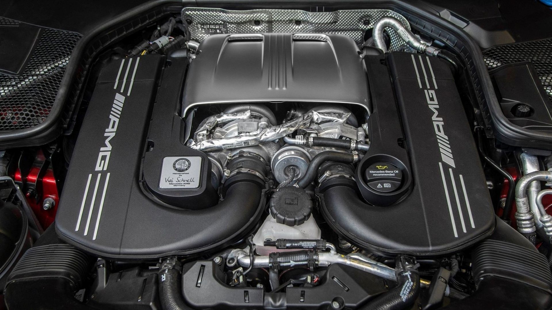 O motor V-8 do Mercedes-Benz C63 S AMG 2019