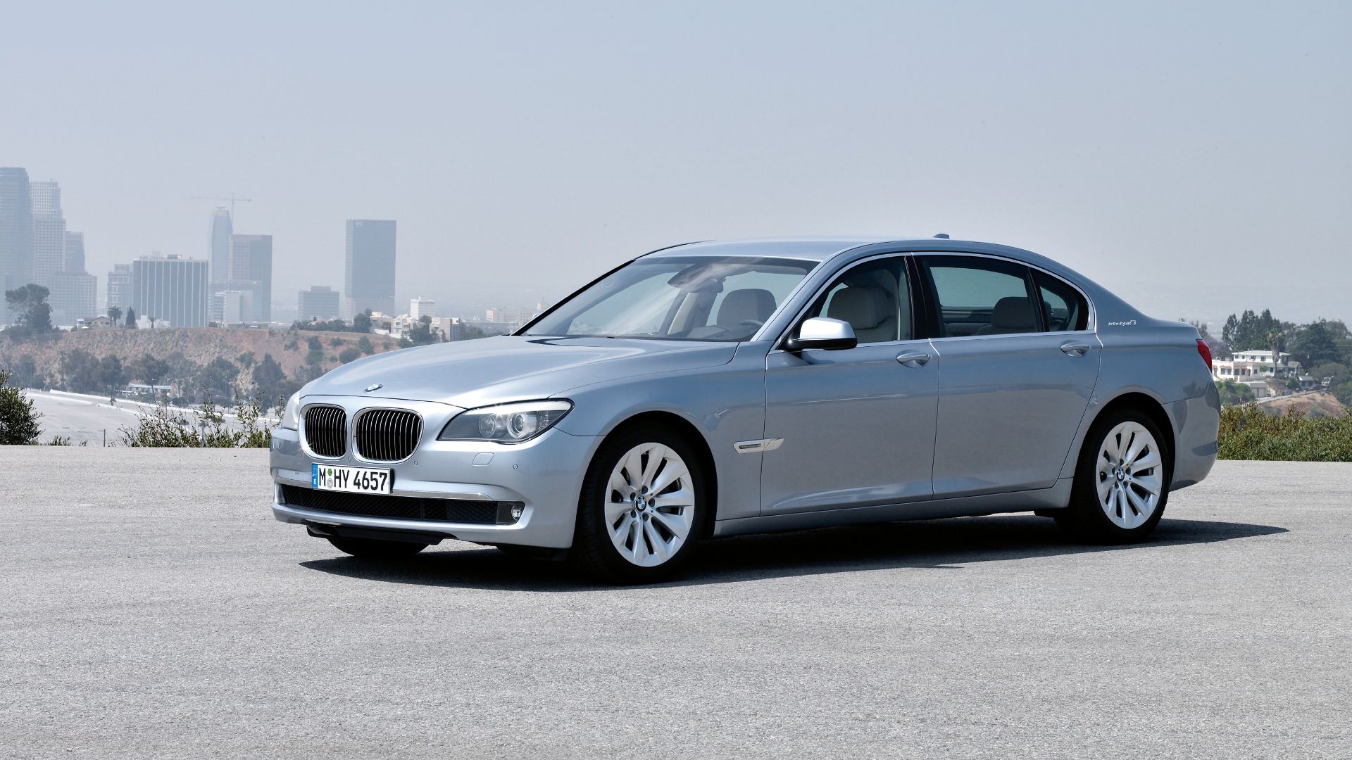 BMW ActiveHybrid 7 azul
