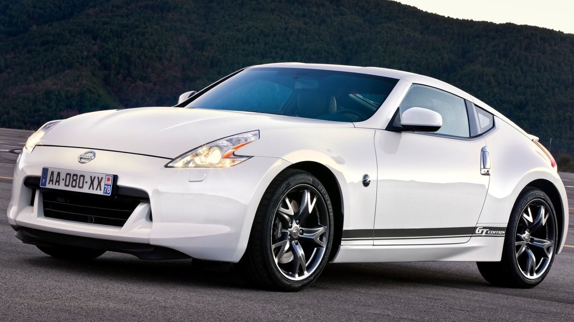 Front 3/4 shot of the 2011 Nissan 370Z GT Edition