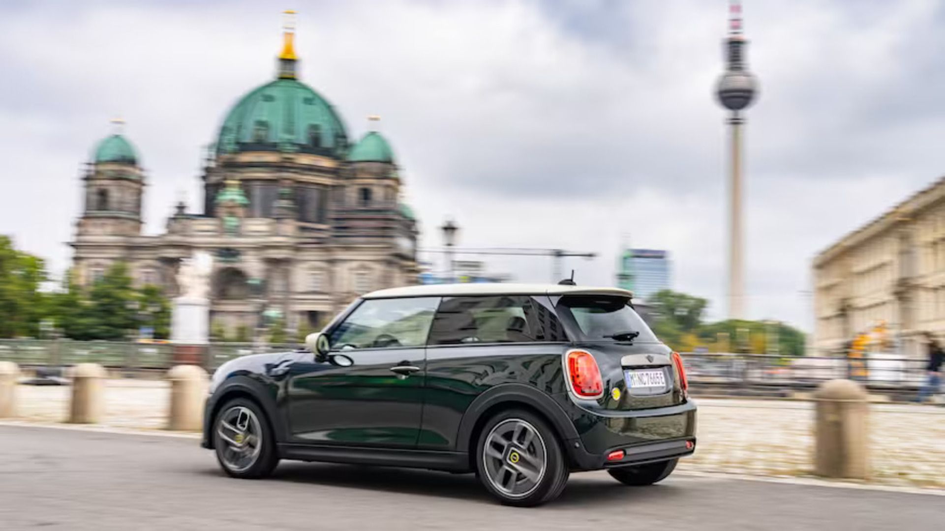 10 Things To Know About The Mini Cooper SE Electric