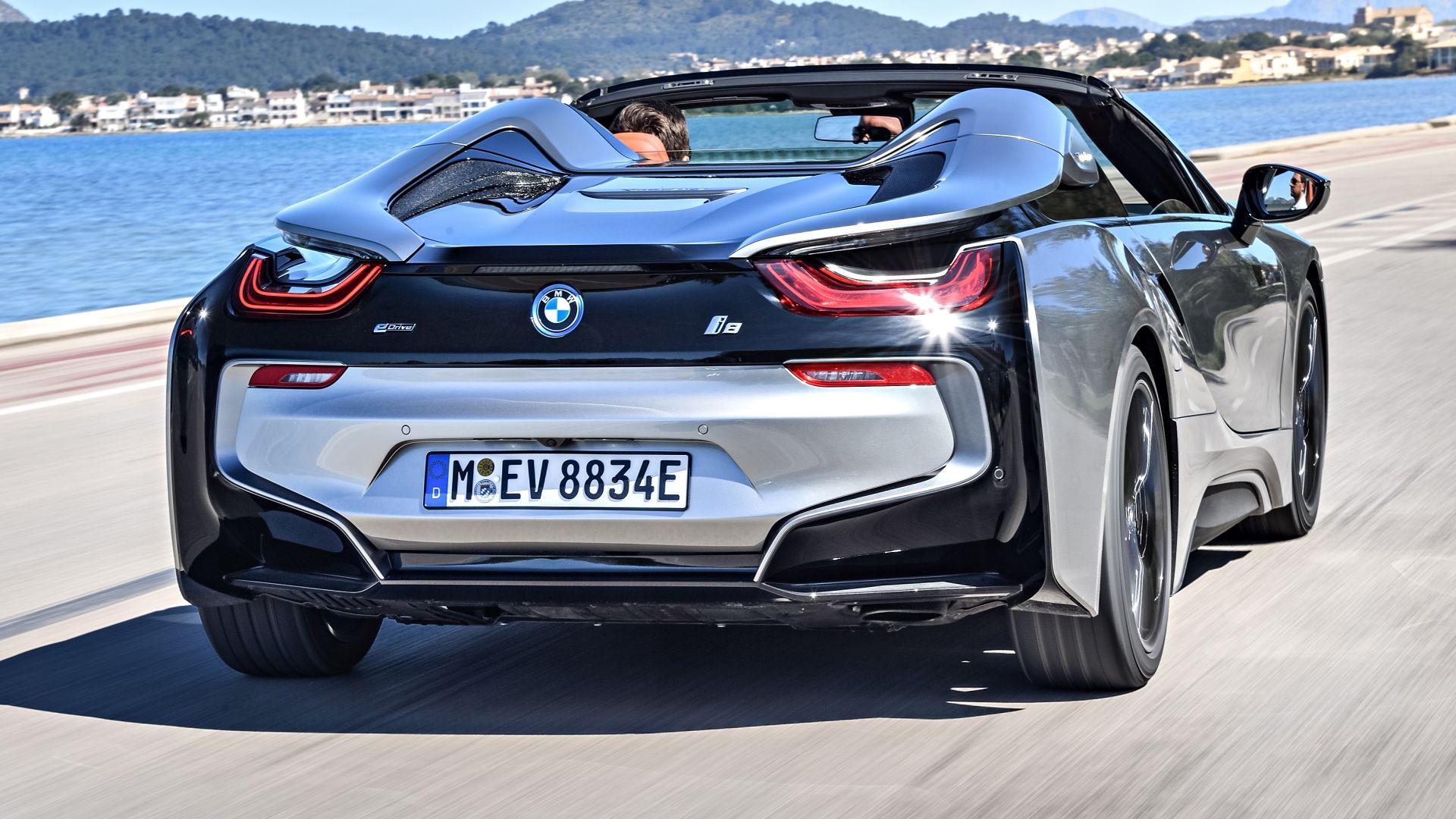 Condução de roadster i8