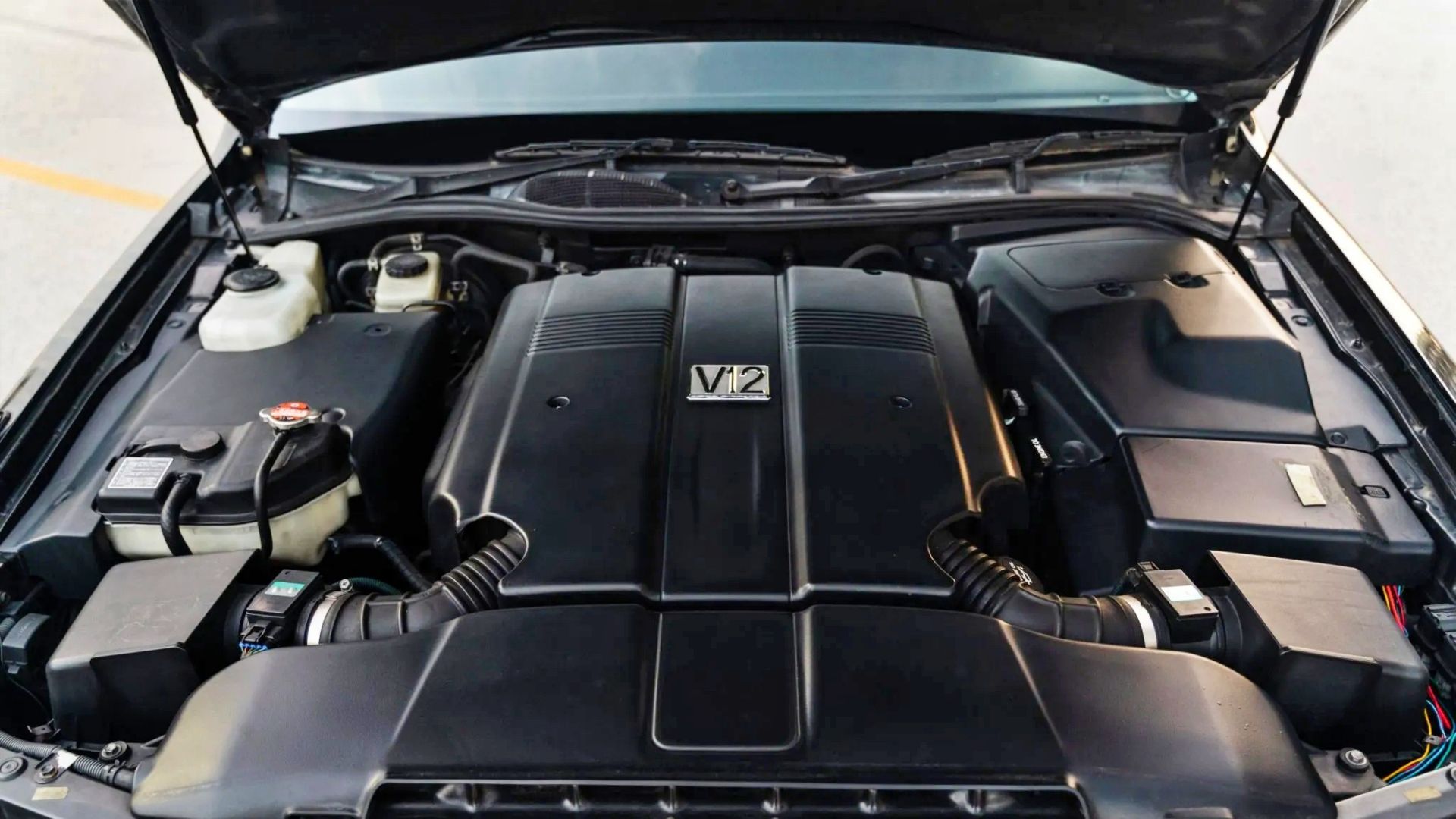 Motor Toyota Century V-12