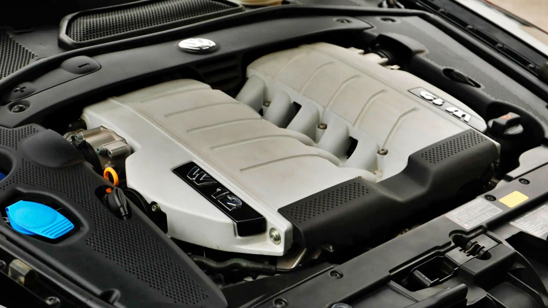 Volkswagen phaeton online engine