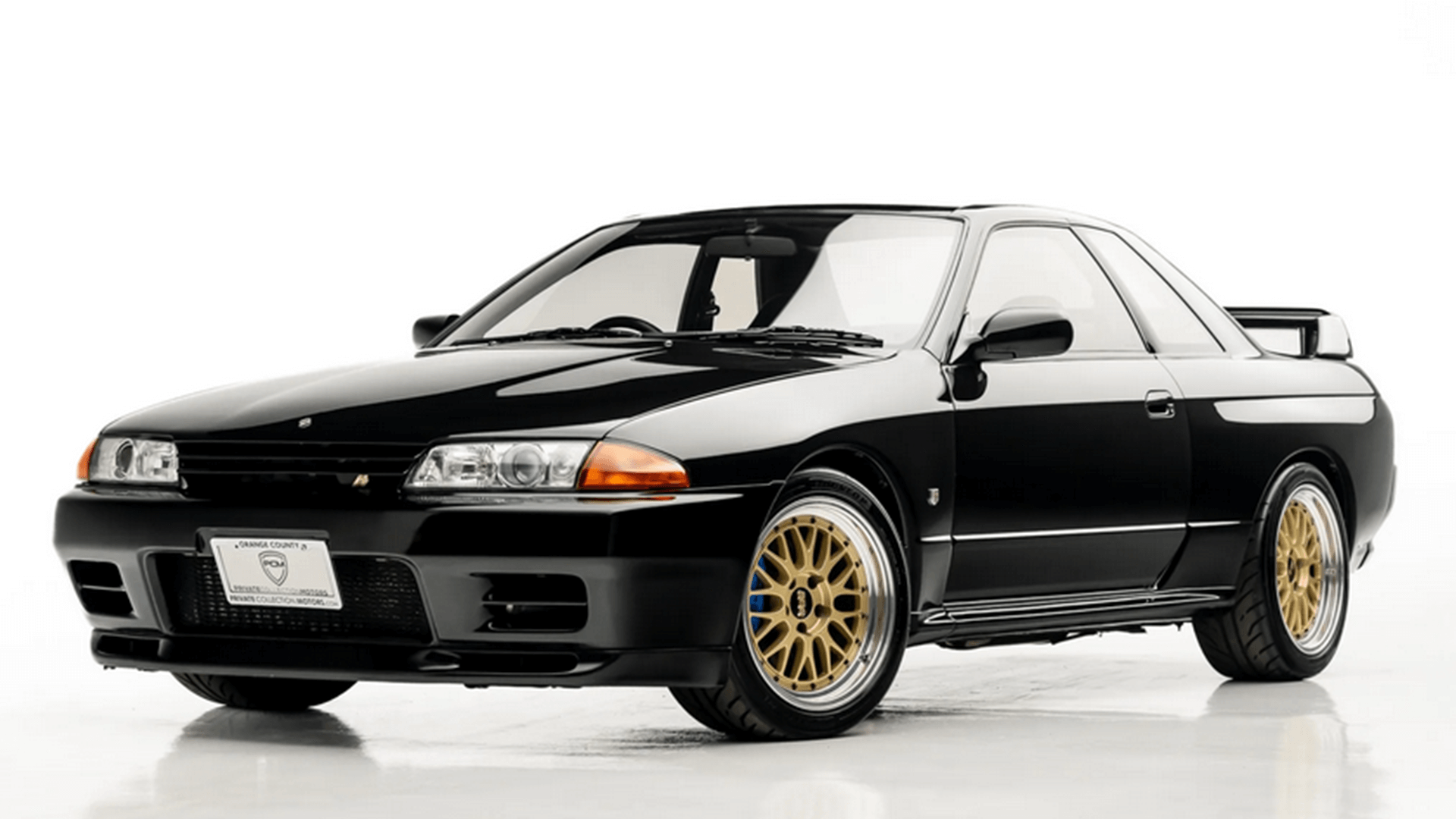 Nissan Skyline GT-R R32 Recives Extreme Body Kit From