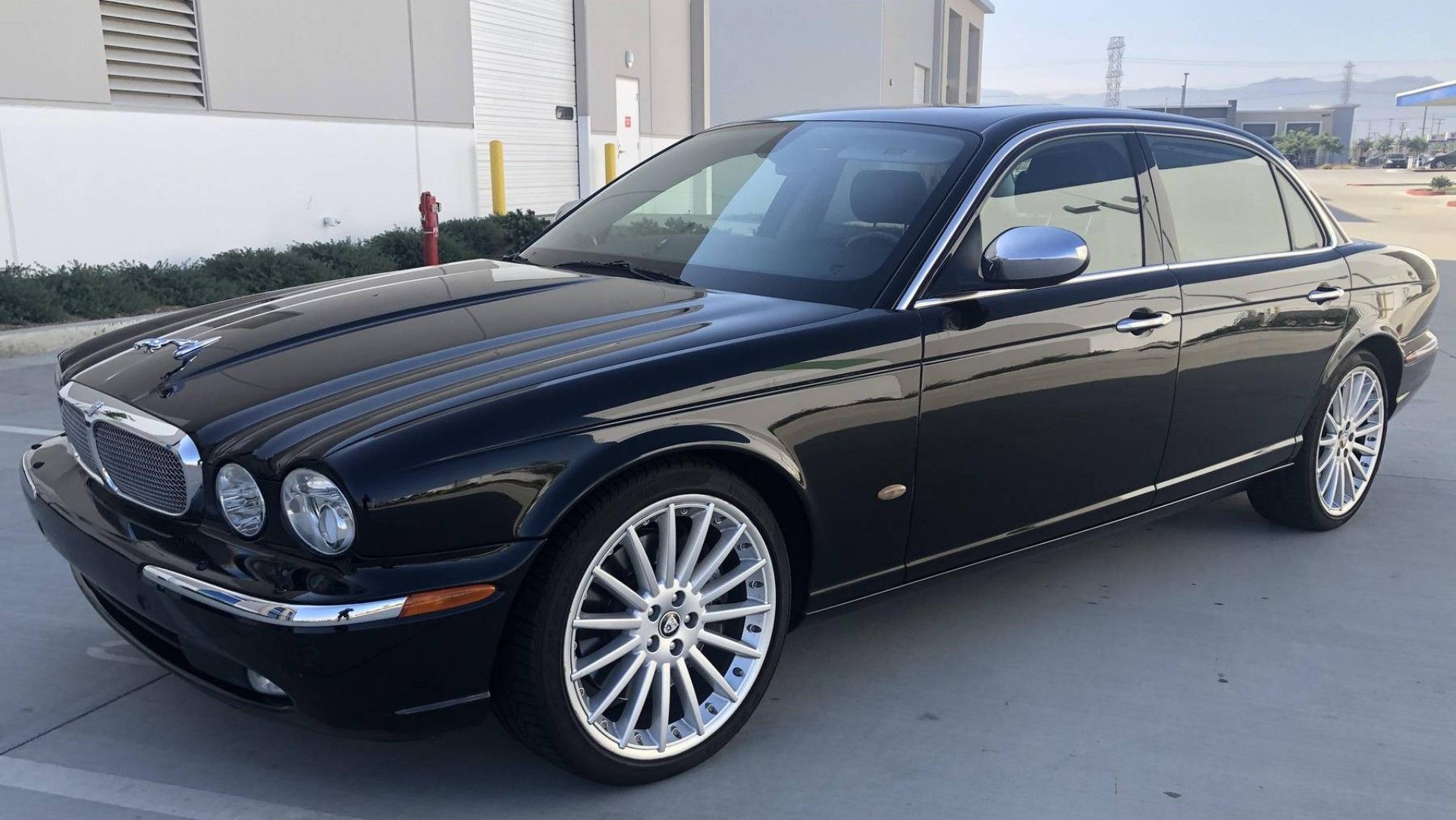 2006 Jaguar XJ Super V-8