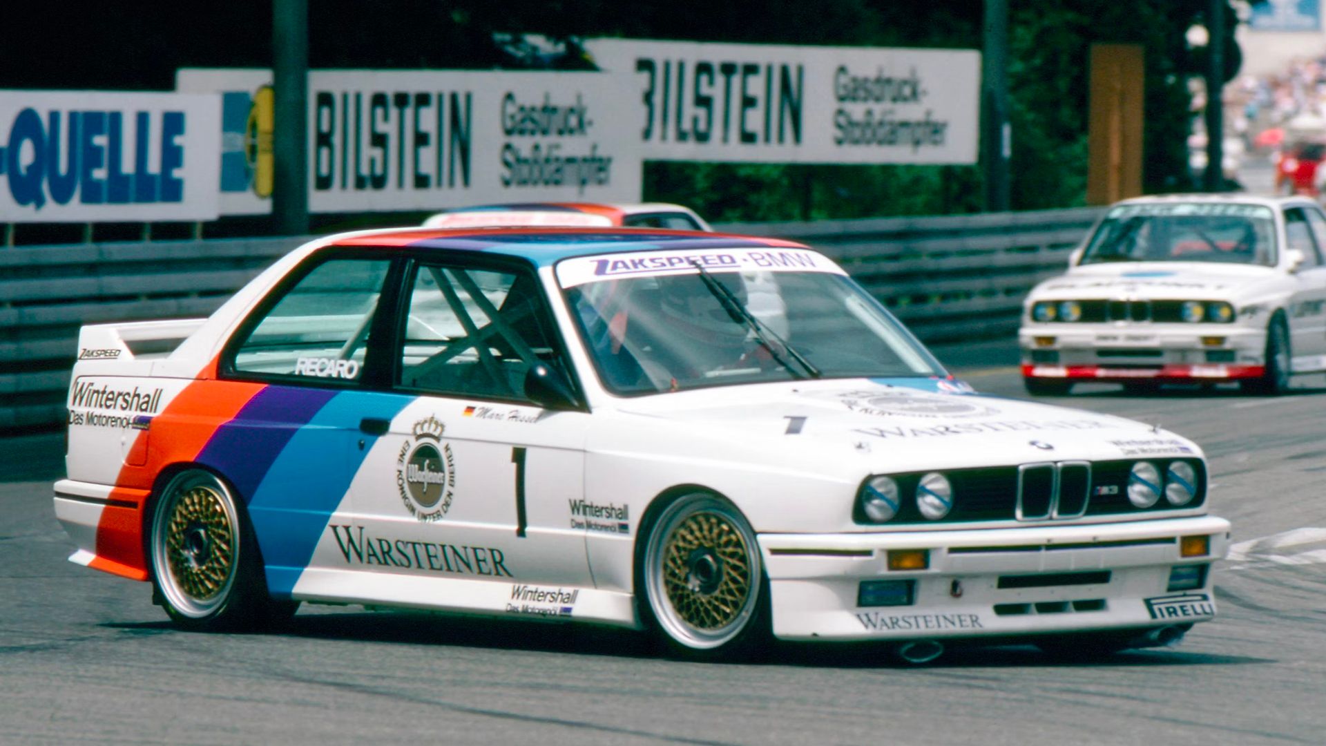 BMW E30 M3 1987 branco com listras de corrida