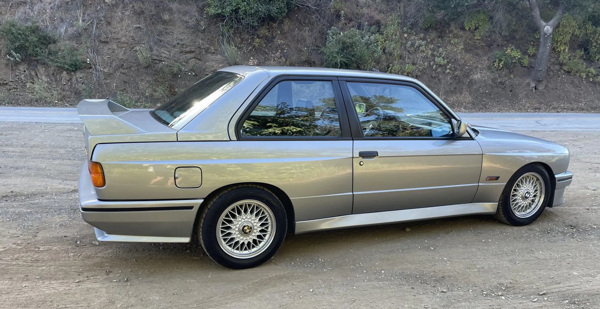 Cinza 1987 BMW E30 M3 Lado