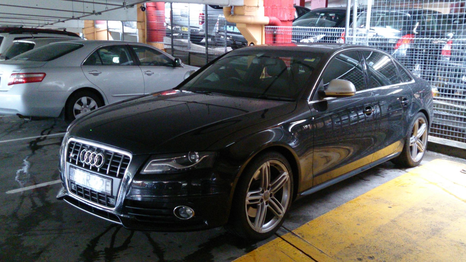 2014 Audi S4 front 3/4 shot