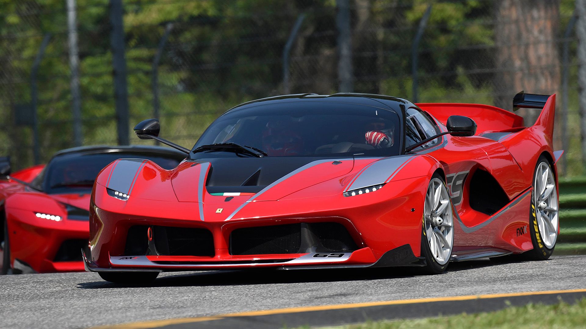 Uma Ferrari FXX K 2015 vermelha