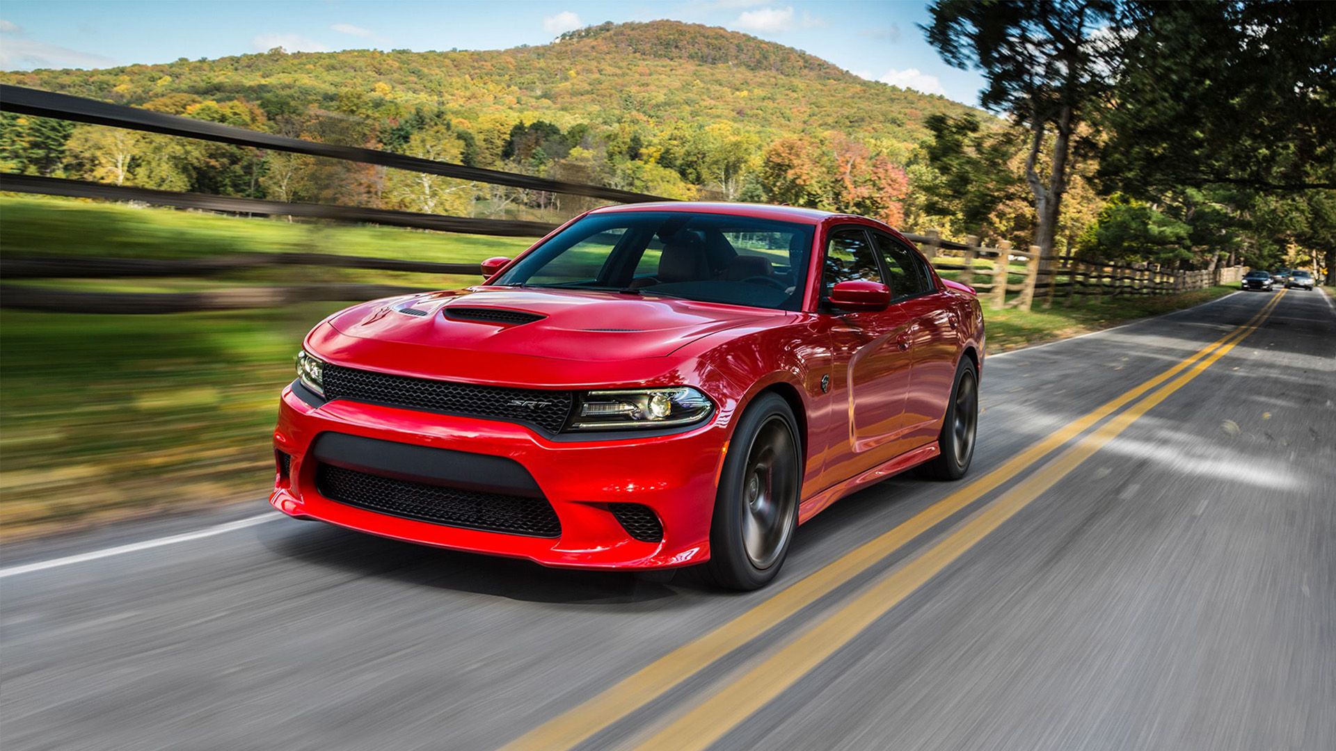 Um Dodge Charger SRT Hellcat vermelho 2017