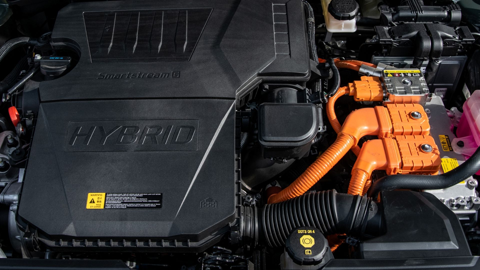 A look at the hybrid engine under the hood of 2023 Kia Niro 