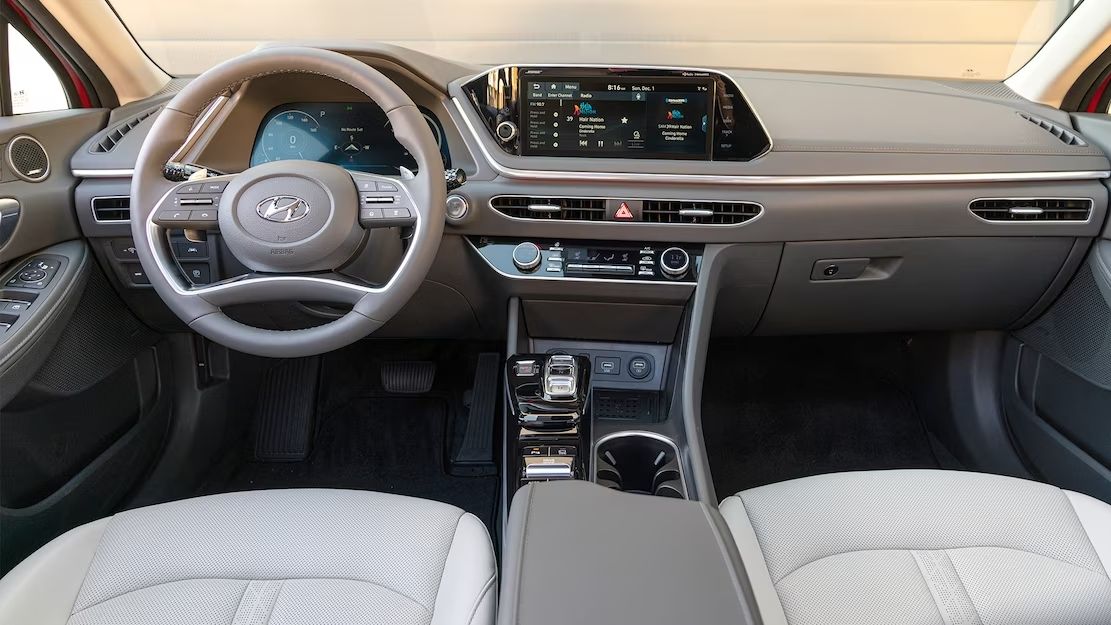 2023 Hyundai Sonata Hybrid's interior