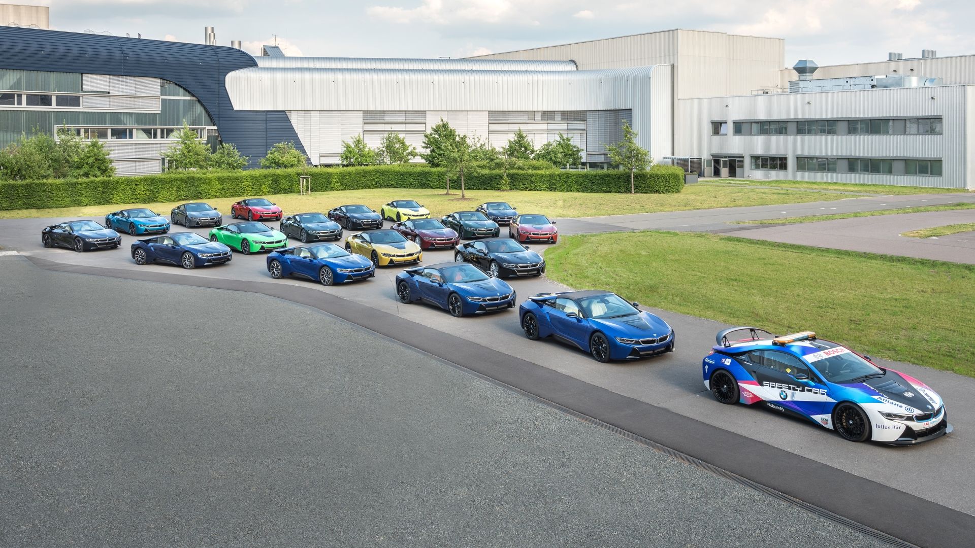 BMW i8 Roadsters estacionados