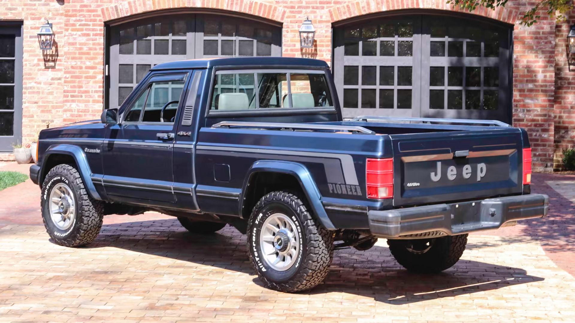 the-generational-history-of-jeep-trucks