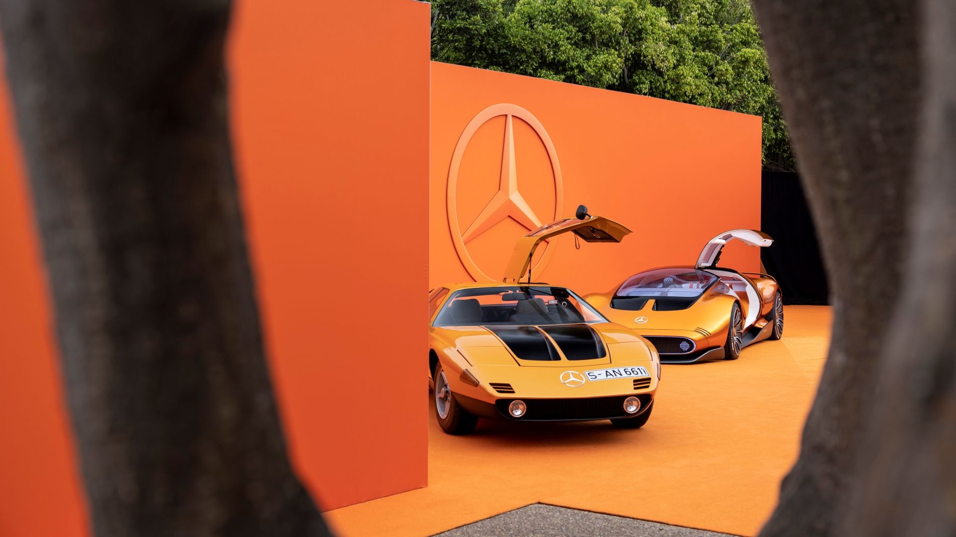 Conceito Mercedes-Benz Vision One Eleven atrás de um conceito C 111