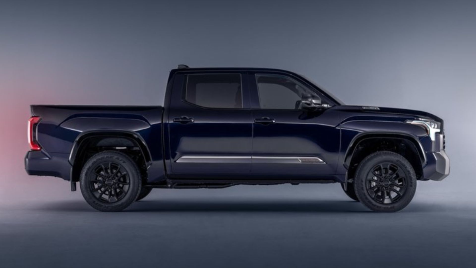 【特価　真贋判定参考画像あり】Tundra 英語 2024 Toyota Tundra | TopSpeed