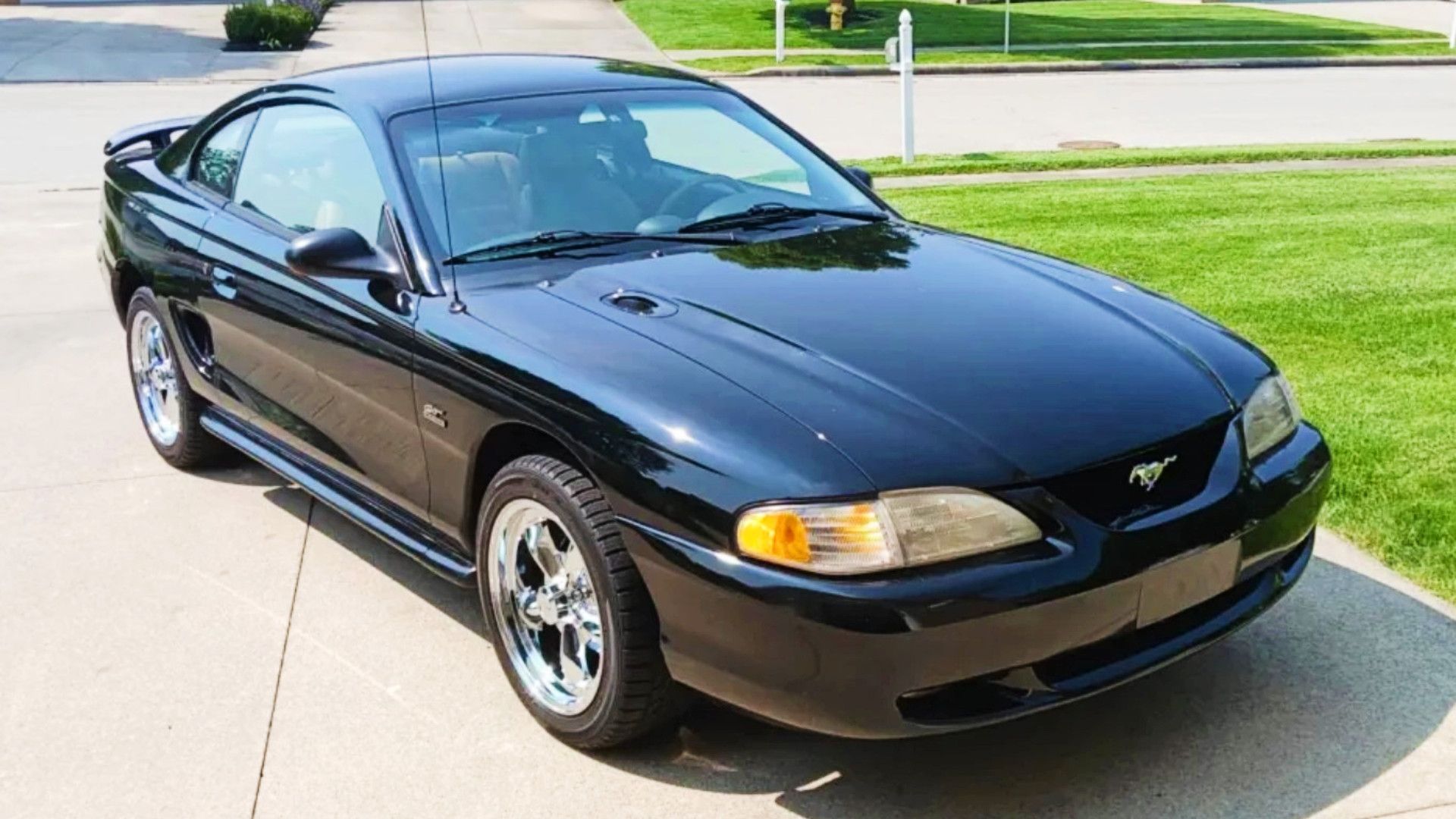 1994 Ford Mustang coupe profile shot