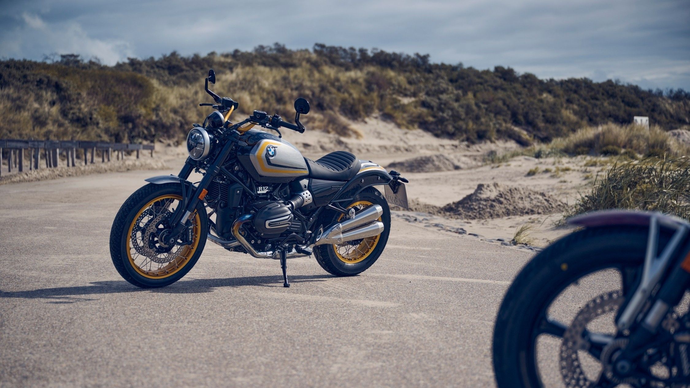The New R 12 Is BMW's Answer For The Harley-Davidson Nightster