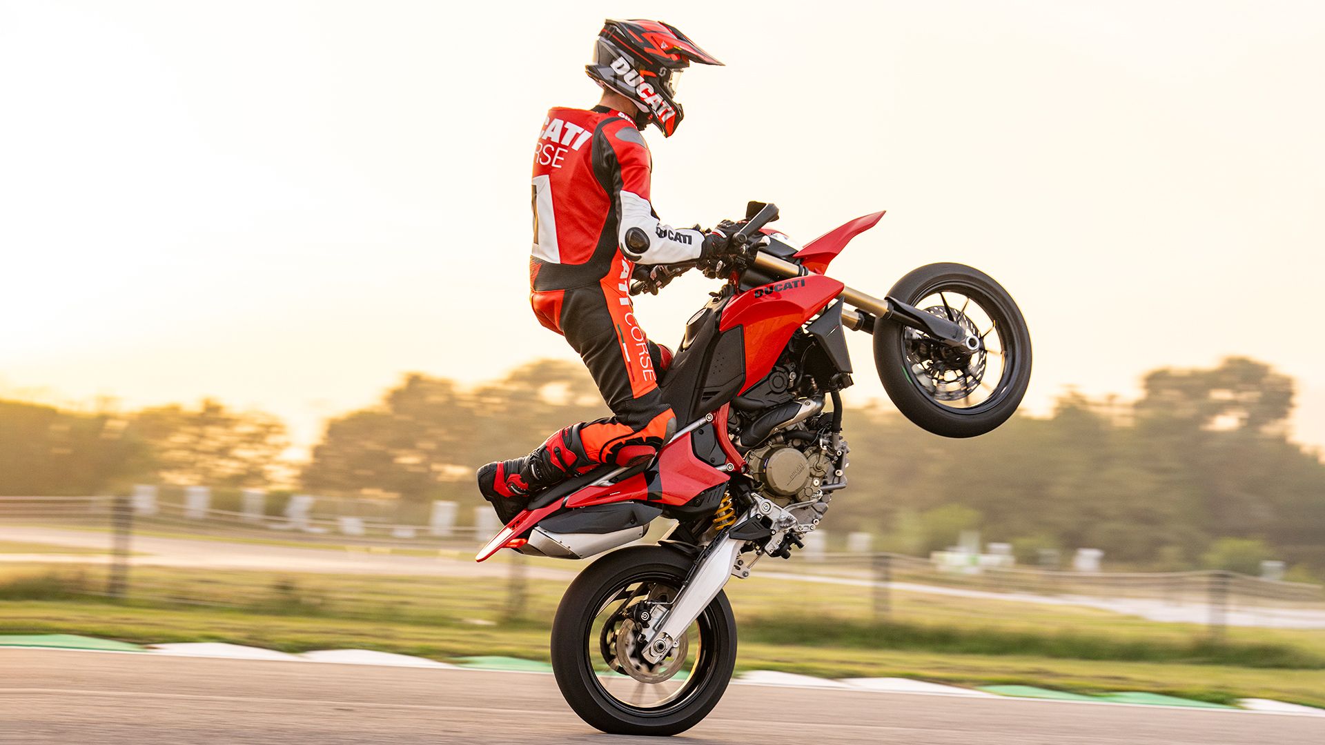 The 2024 Hypermotard 698 Is Ducati’s Newest Supermono Beast!