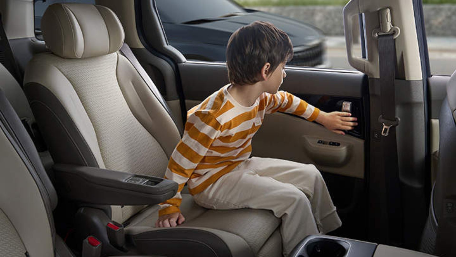 2025 Kia Carnival Hybrid