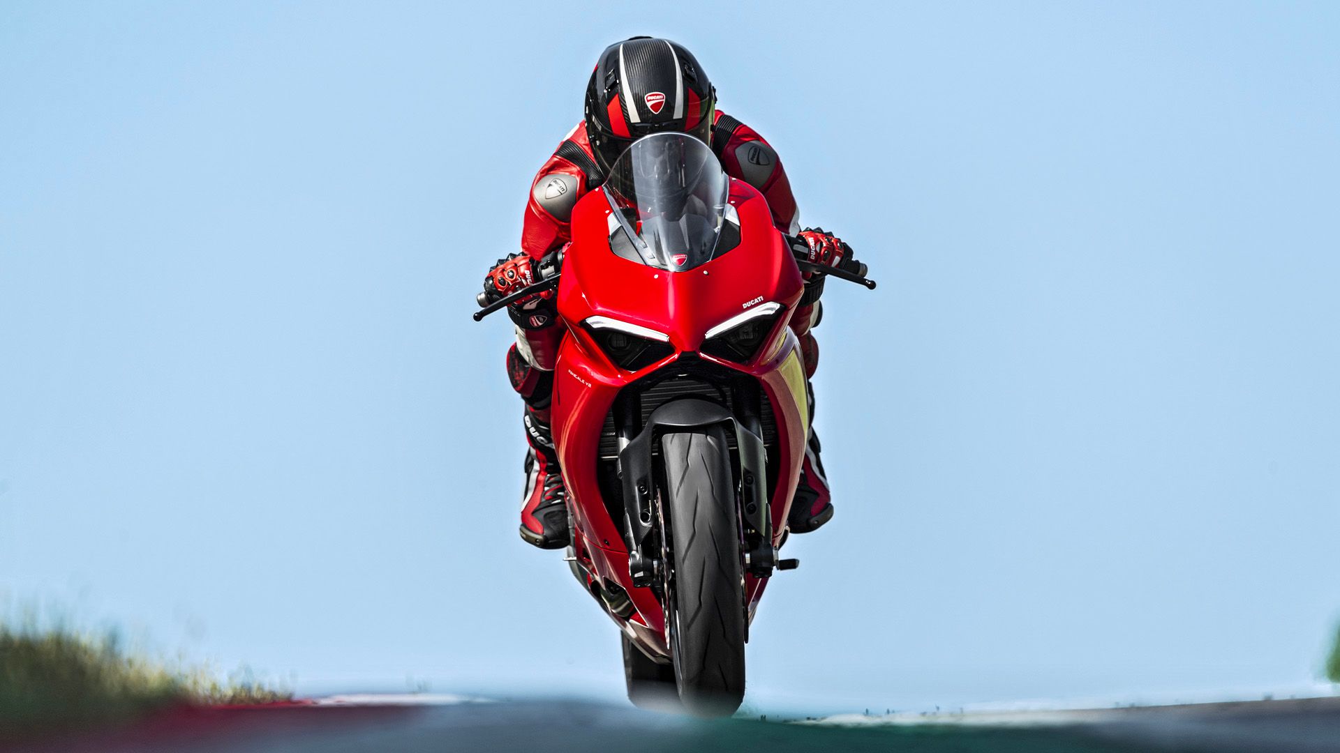 Ducati Panigale V2-front