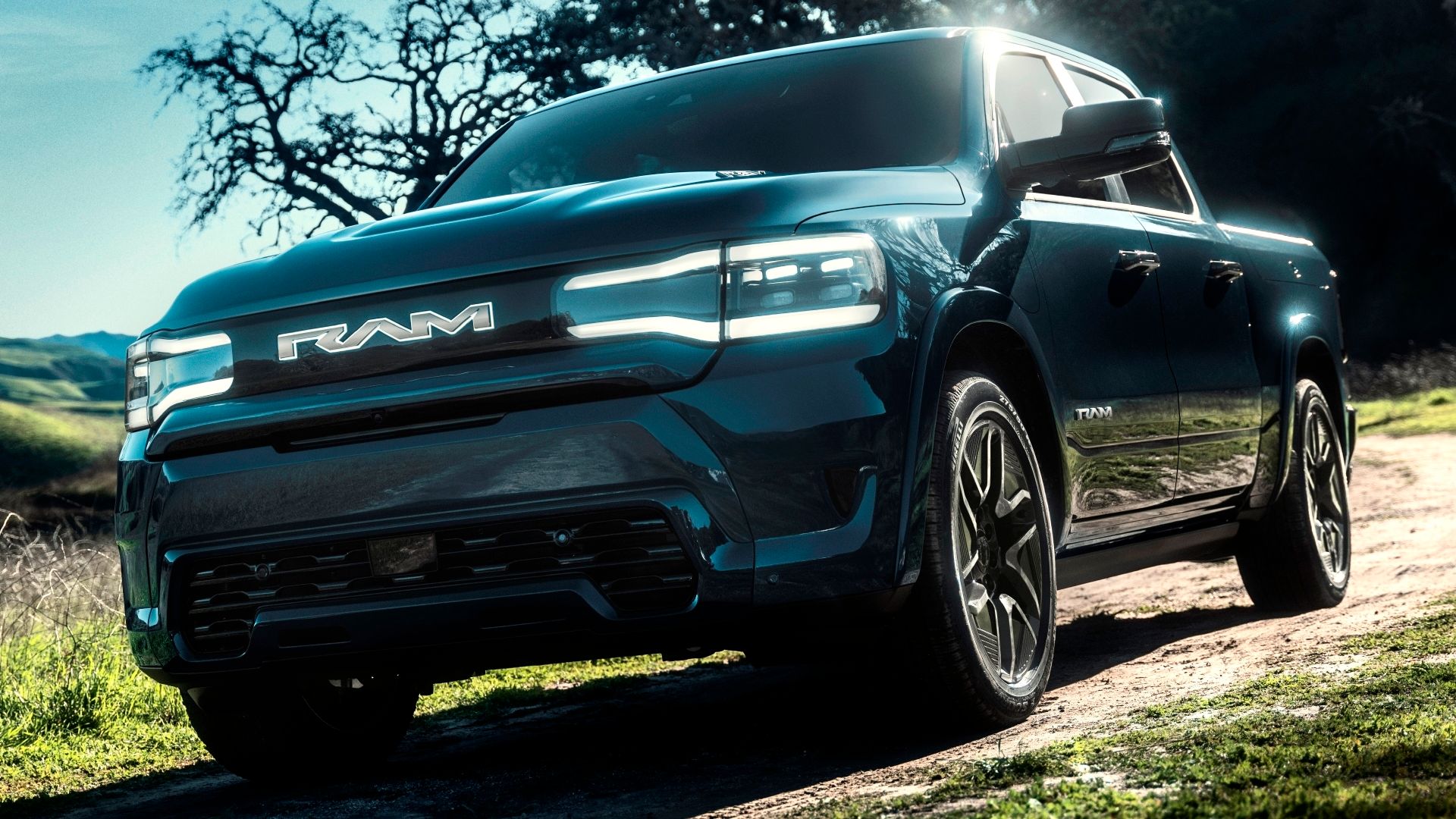Ram 1500 REV ao ar livre