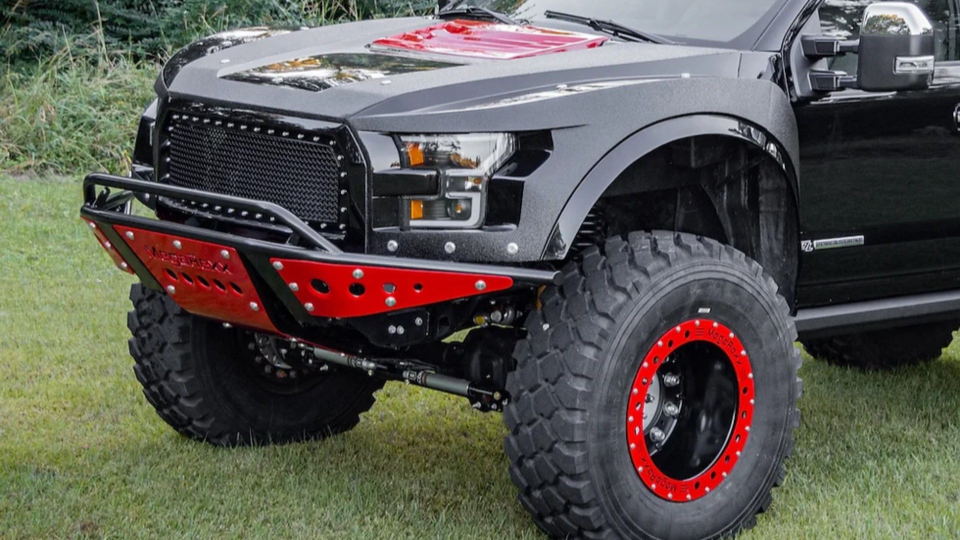 Here's What Makes The MEGAREXX MegaRaptor The Ultimate Ford Raptor