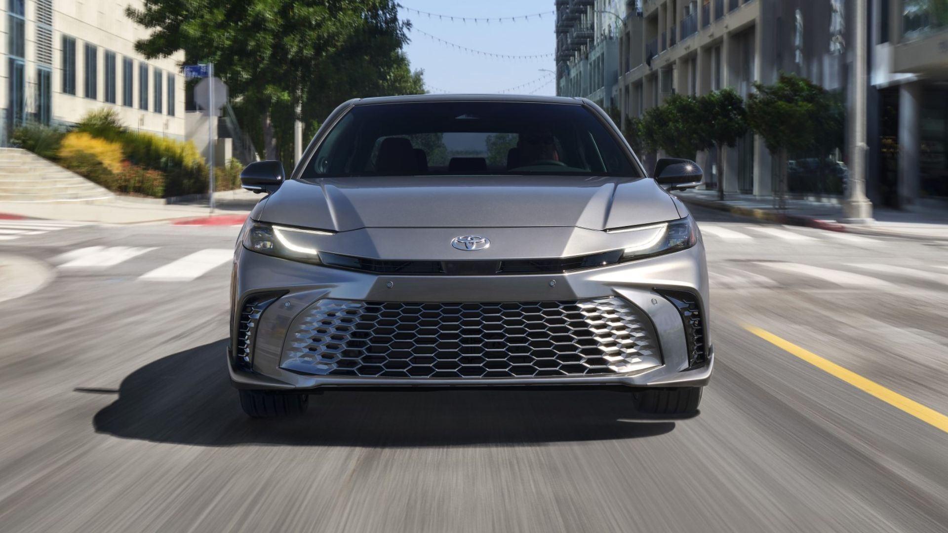 10 Things To Know About The 2025 Toyota Camry Hybrid