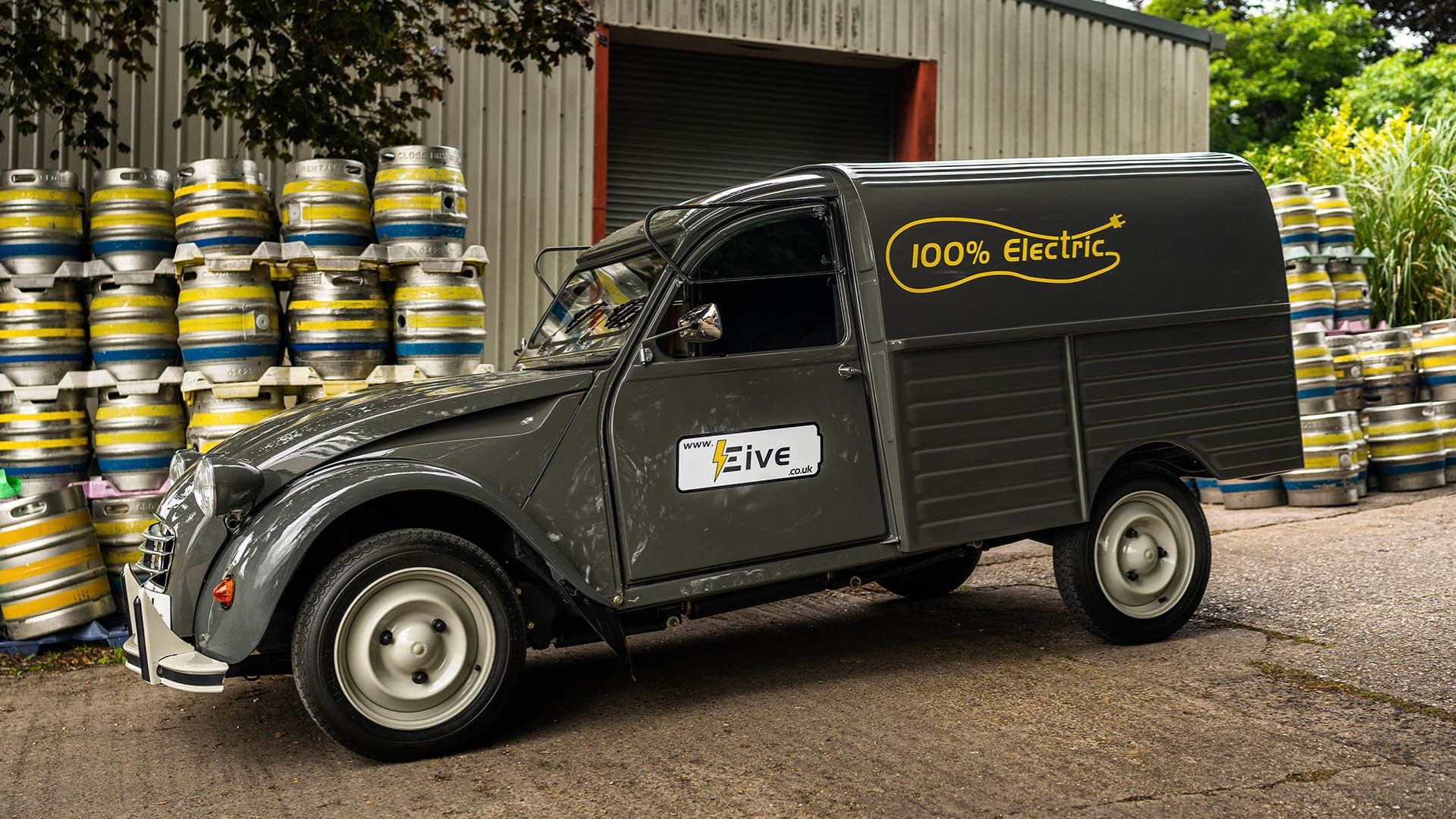 Here's Why The 2CV 'Eive' Electric Van Is A Masterclass In Lightweight  Simplicity