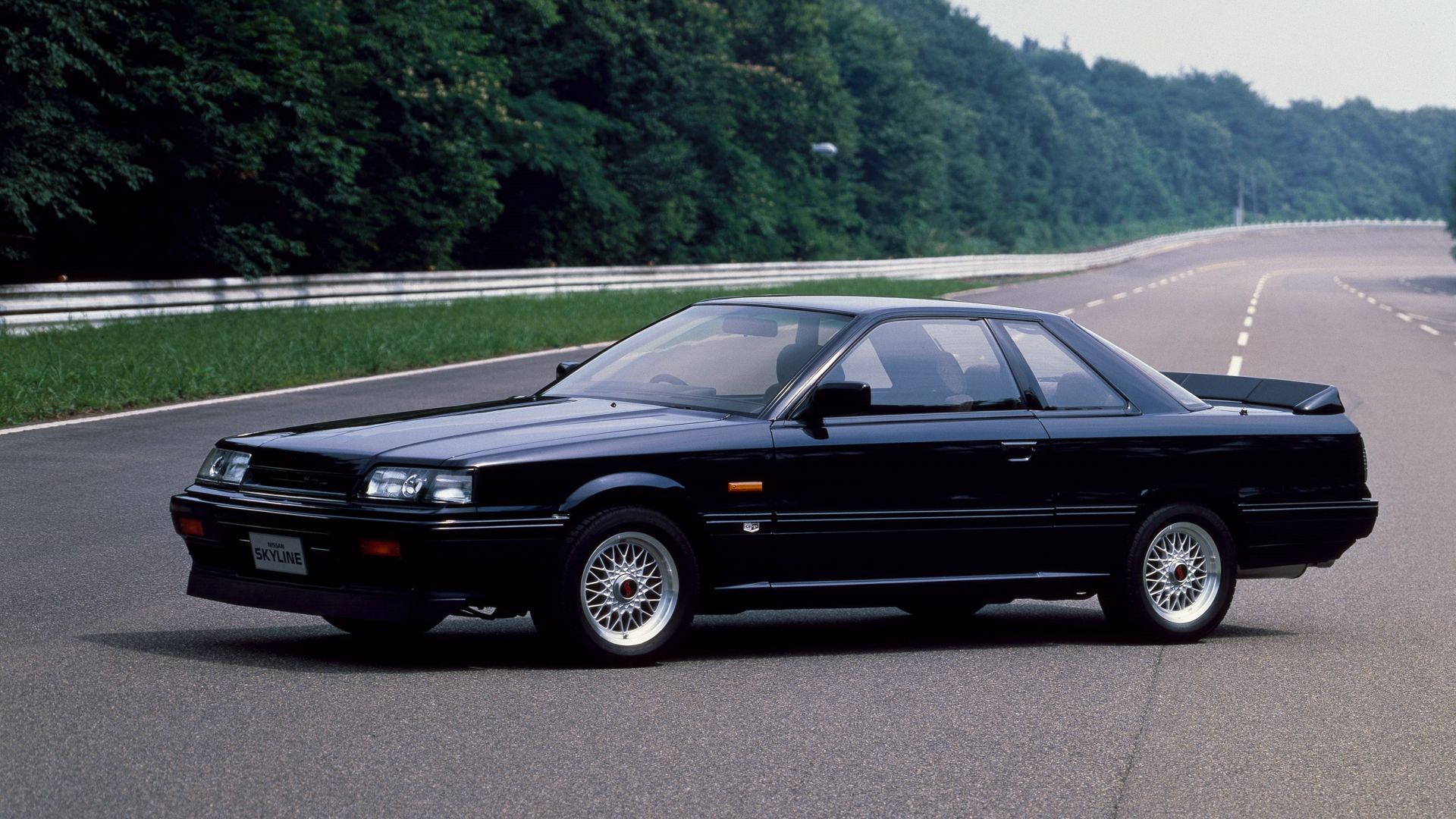 Black 1987 Nissan Skyline R31 GTS-R