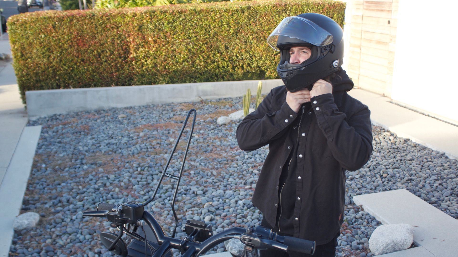 Hunter Wooden strapping on FreedConn helmet