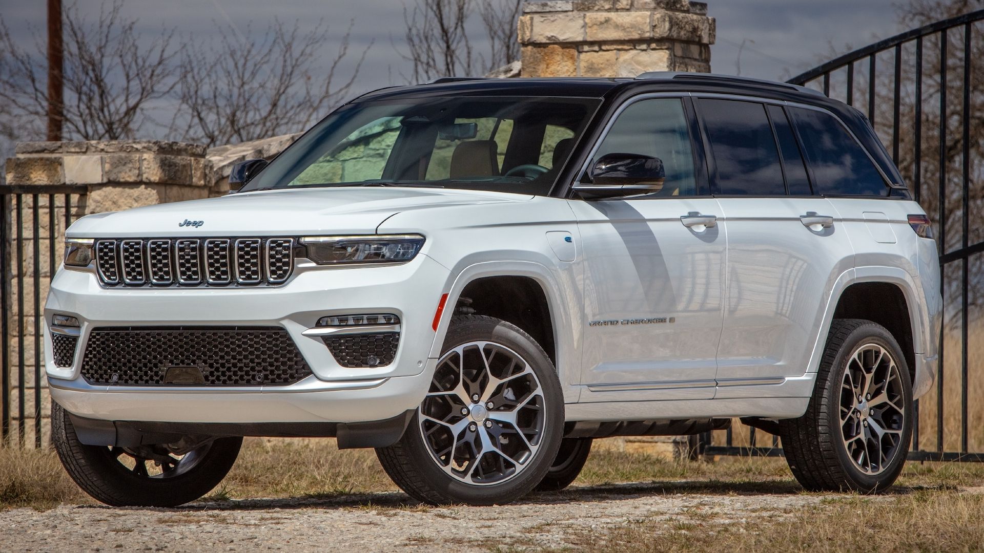 White Jeep Grand Cherokee 4xe parked