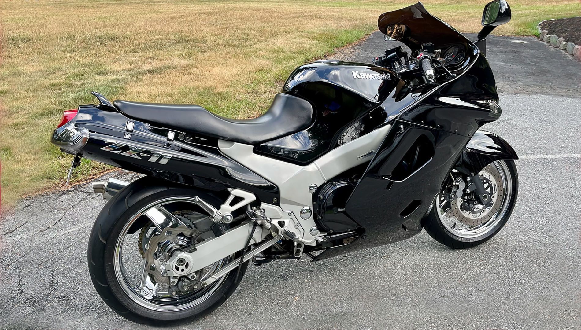 The Kawasaki Ninja ZX-11 Is A 90s Legend That Will Eat Up Modern 