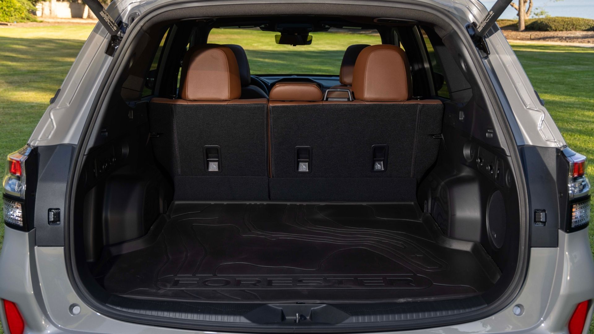 Porta-malas Subaru Forester 2025