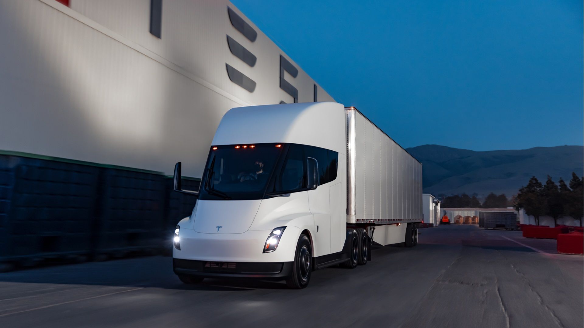 10 Things You Need To Know About The Tesla Semi Truck