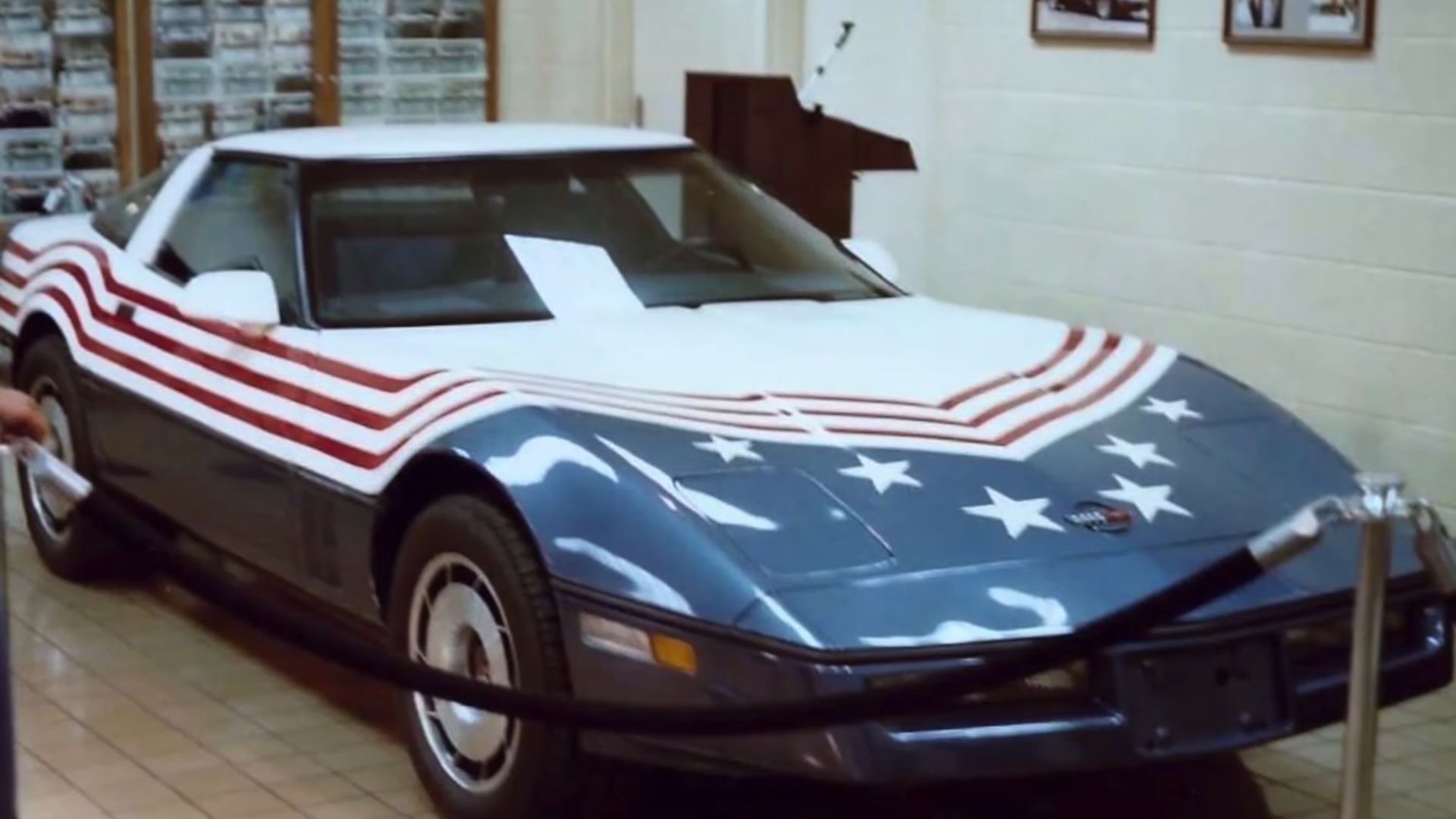 Chevrolet Corvette branco 1983