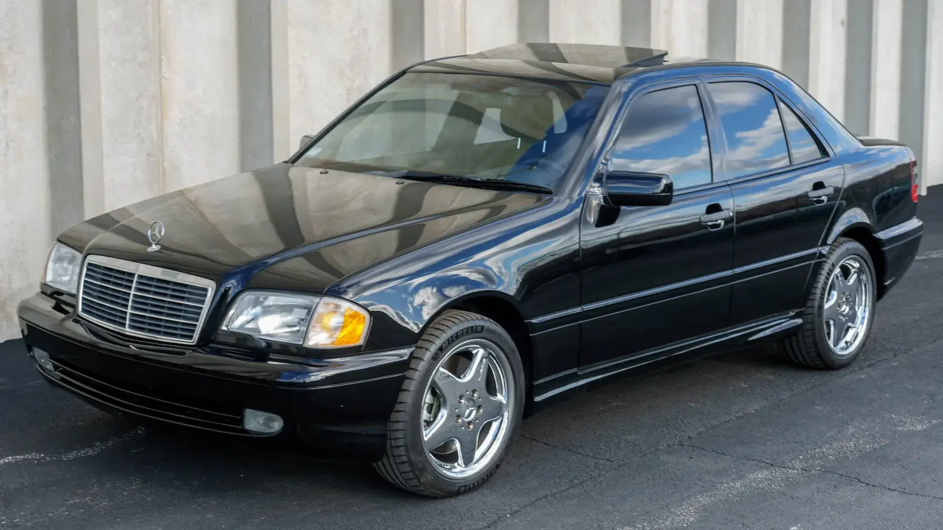 1999 Mercedes-Benz C43 AMG W202 front side view