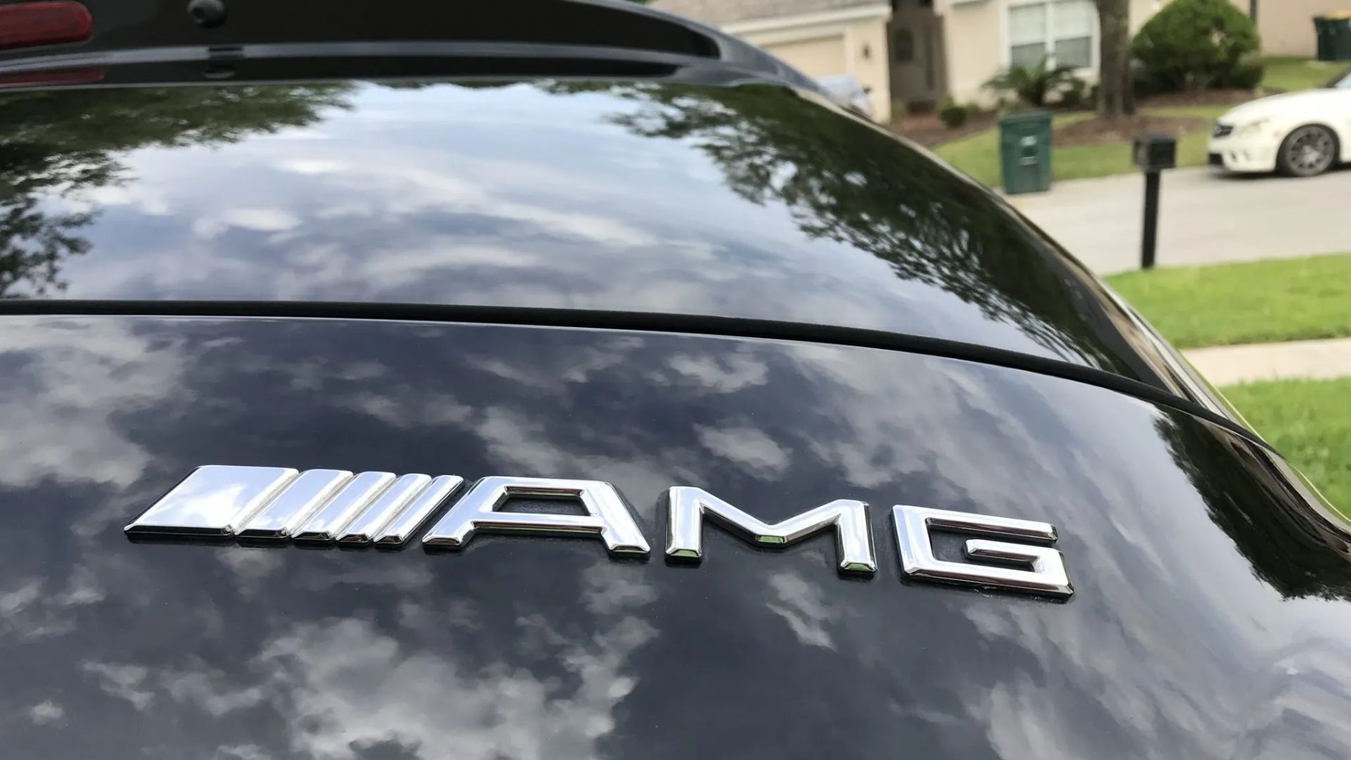 Image of the badge on 2007 Mercedes-Benz R63 AMG