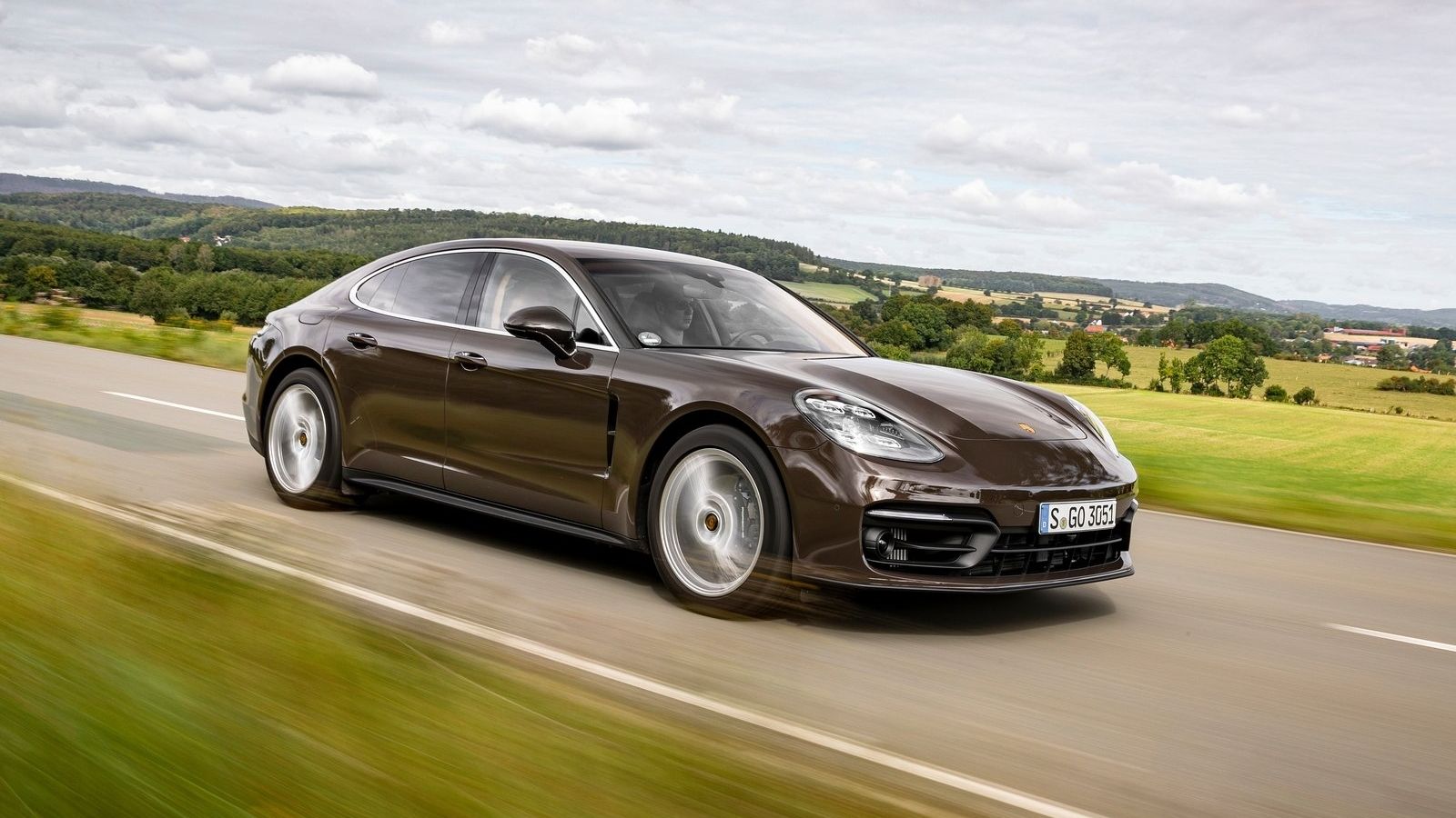 Brown Porsche Panamera 4